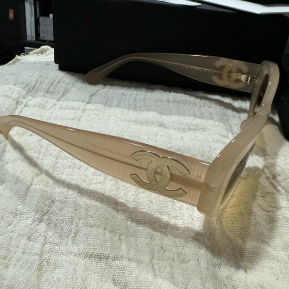 Chanel Rectangle Sunglasses Acete Dark Beige and Light gold Ref.5493 - Picture 10 of 12